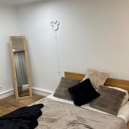 Appartement 5Min To Disneyland, Parking Prive Magny-le-Hongre Eksteriør billede
